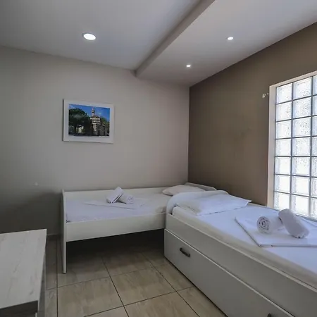 Alpha Hotell Sarandë