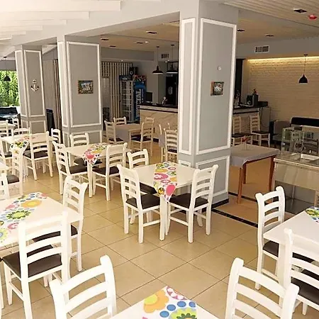 Hotel Alpha Sarandë