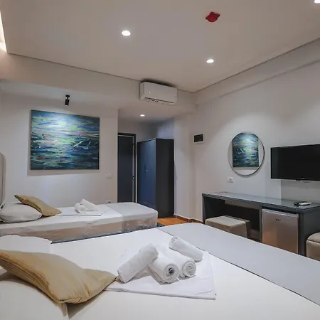Alpha Hotel 3*