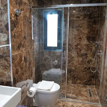 Hotel Alpha 3*